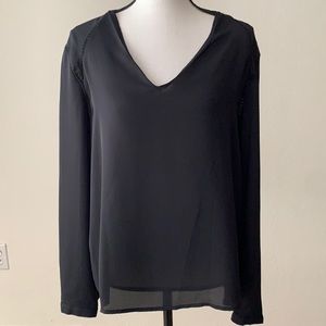 Black V-Neck Long Sleeve Blouse